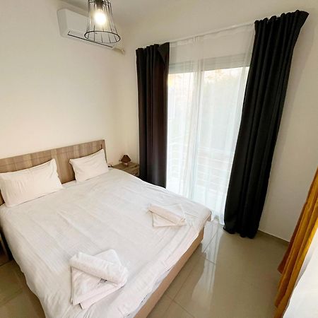 Quitet Two Bedroom Apartment With Private Garden Lukomorye D2 Karavas  Eksteriør billede