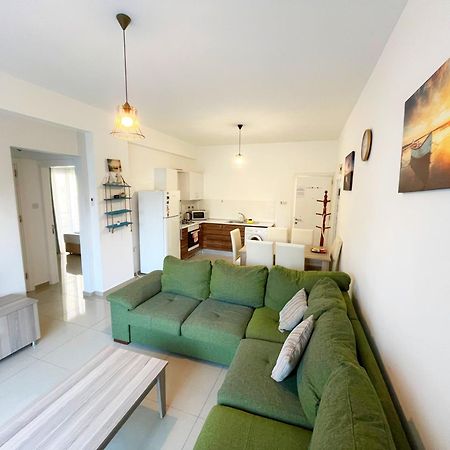 Quitet Two Bedroom Apartment With Private Garden Lukomorye D2 Karavas  Eksteriør billede