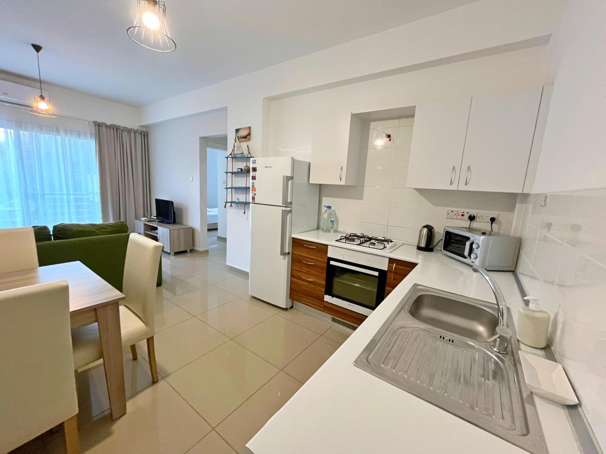 Quitet Two Bedroom Apartment With Private Garden Lukomorye D2 Karavas  Eksteriør billede