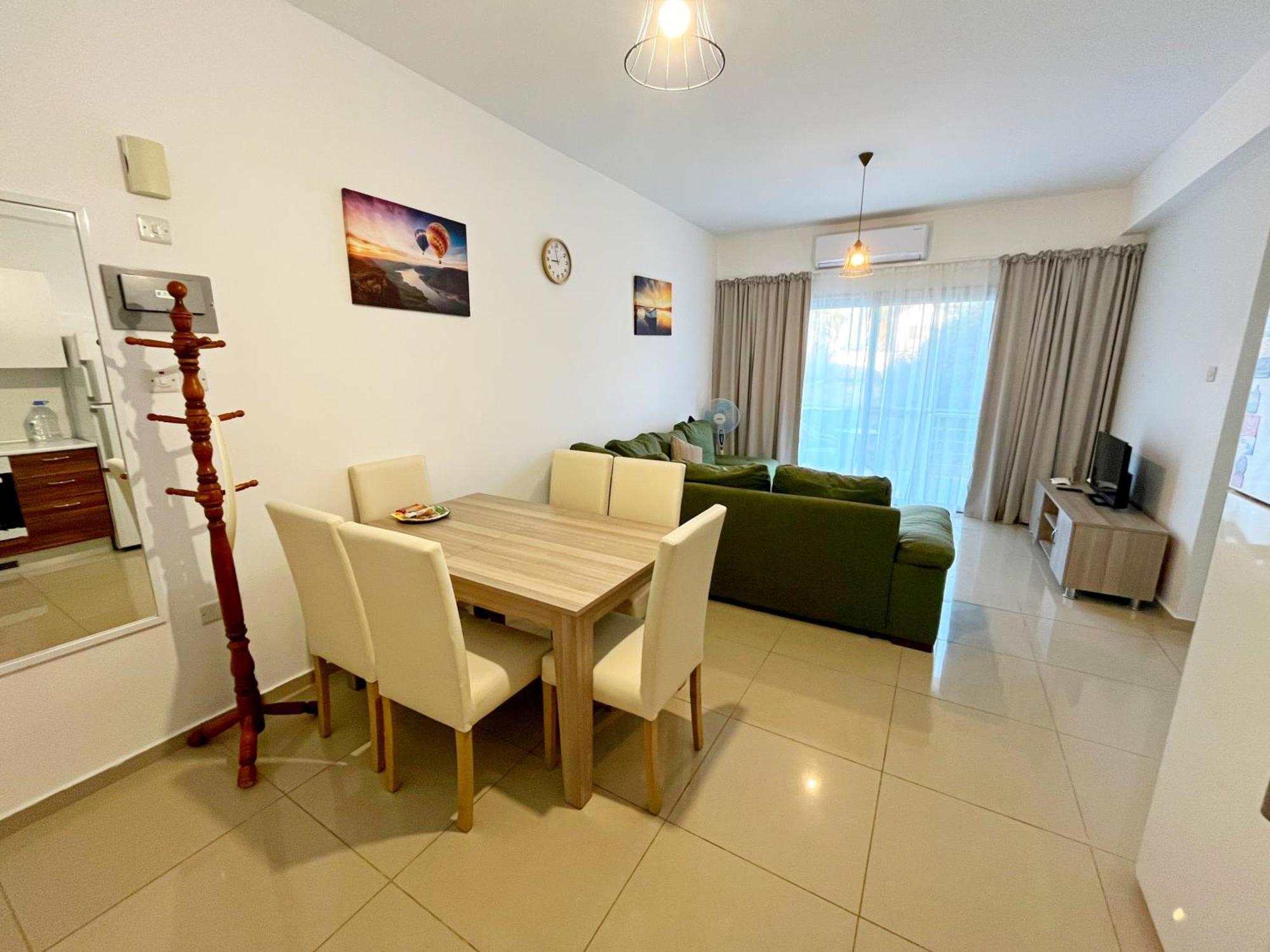 Quitet Two Bedroom Apartment With Private Garden Lukomorye D2 Karavas  Eksteriør billede