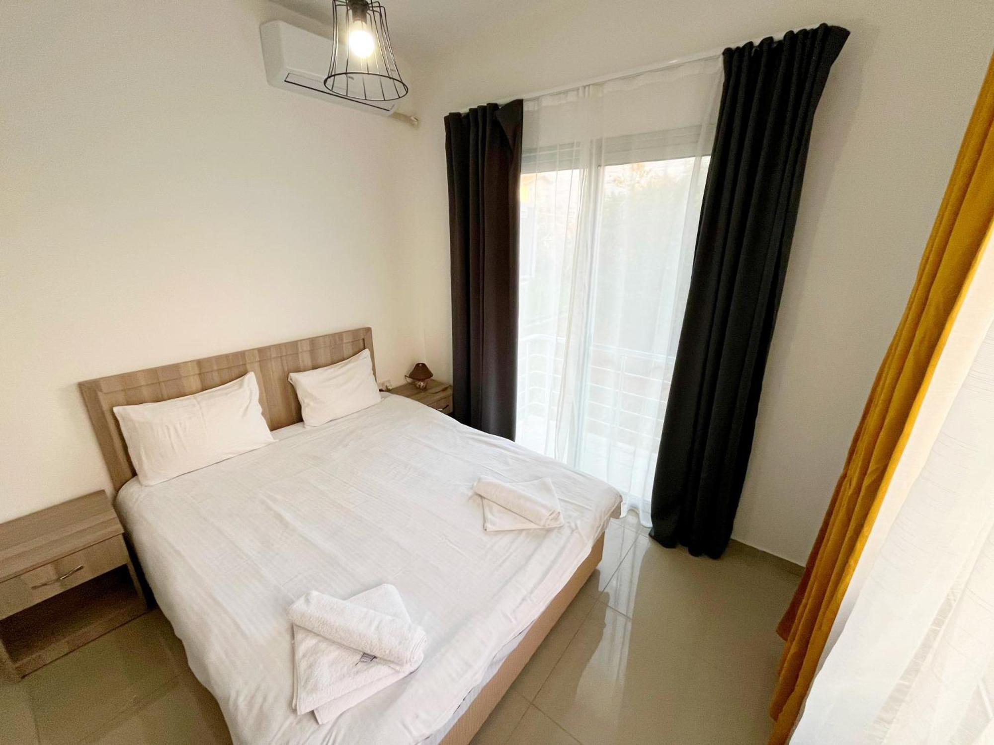 Quitet Two Bedroom Apartment With Private Garden Lukomorye D2 Karavas  Eksteriør billede